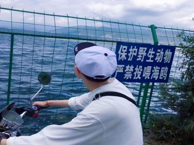 男人和女人肌肌对肌肌,肌肉竞技新潮流，友谊桥梁游戏崛起-1